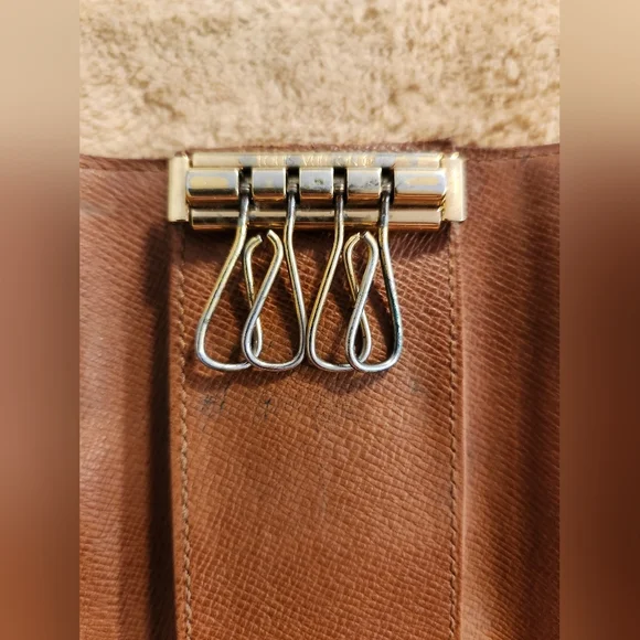 Authentic Louis Vuitton Multicles Key Chain Case Holder Wallet - Picture 8 of 13